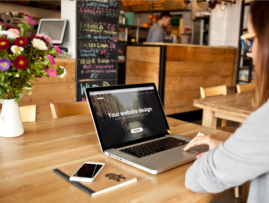 咖啡店电脑界面展示模型MacBook Pro #584468