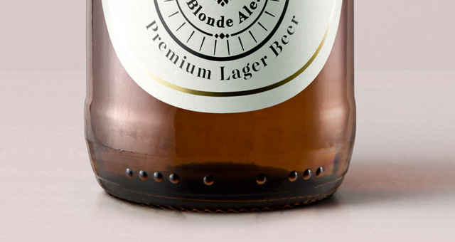 啤酒瓶贴图样机展示Amber Psd Beer Bottle