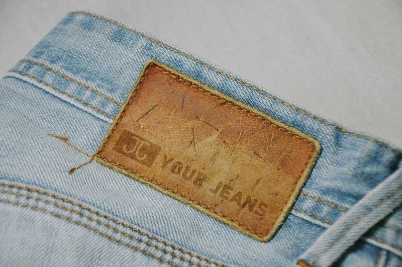 Jeans and Sweatshirt Label Moc