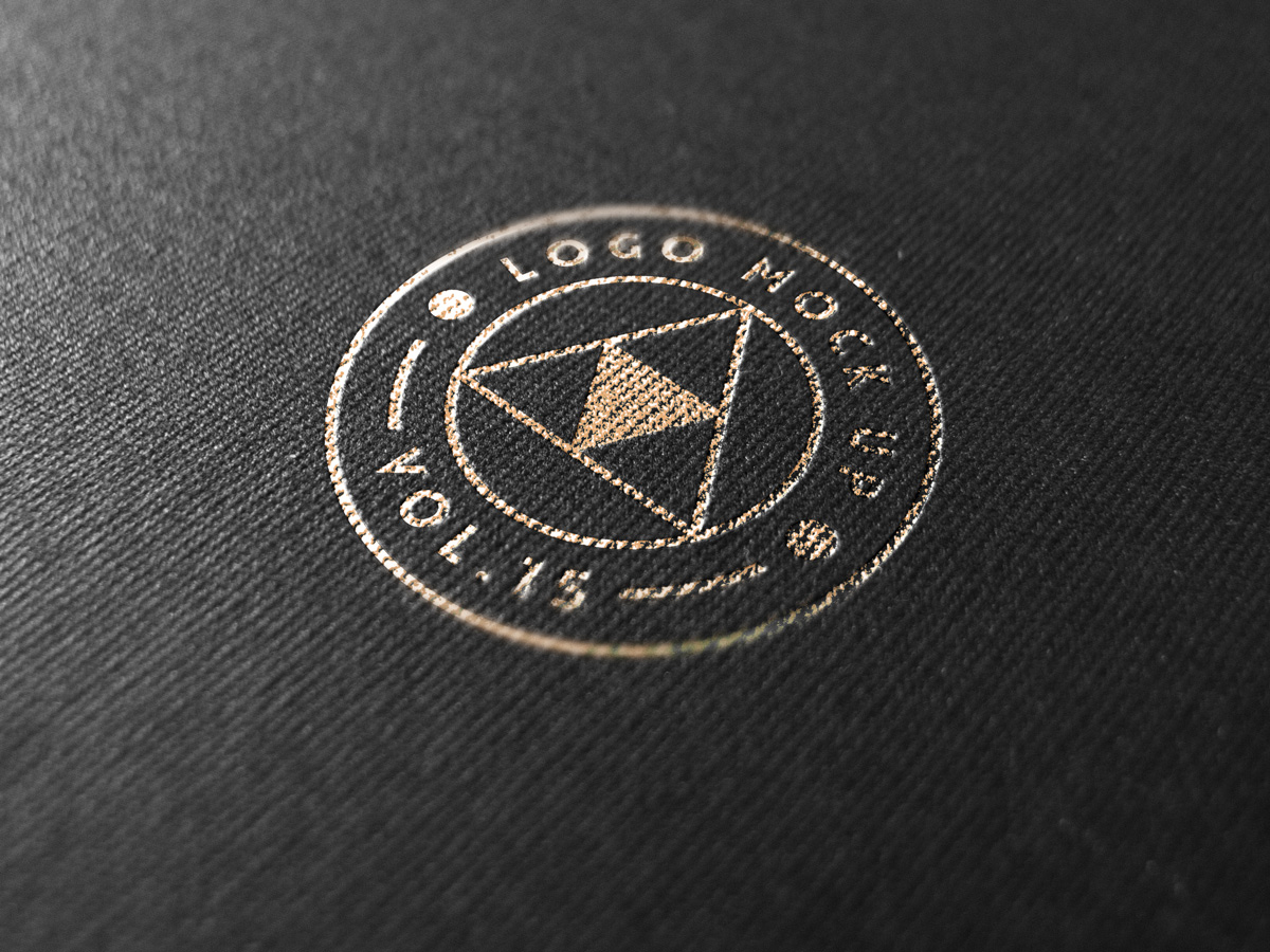 金色纺织品标志贴图PSD模板Gold Print Logo