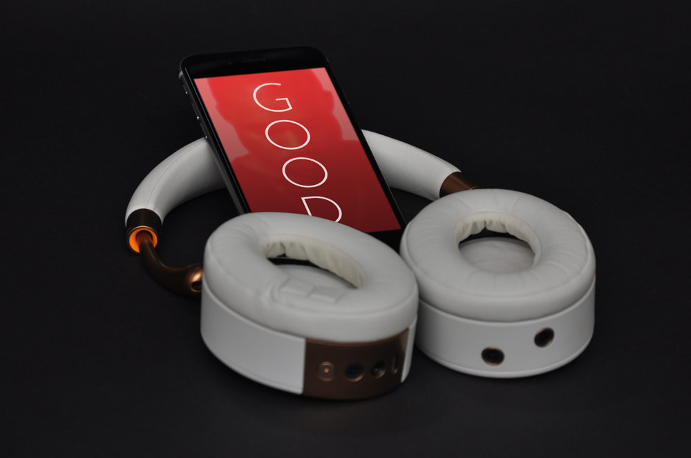 音乐主题耳机手机显示设备贴图PSD样机模型Good Musi