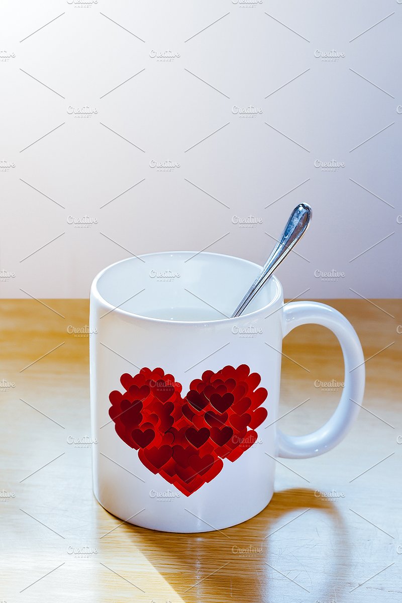 心脏背景在杯子Valentine hearts in a c