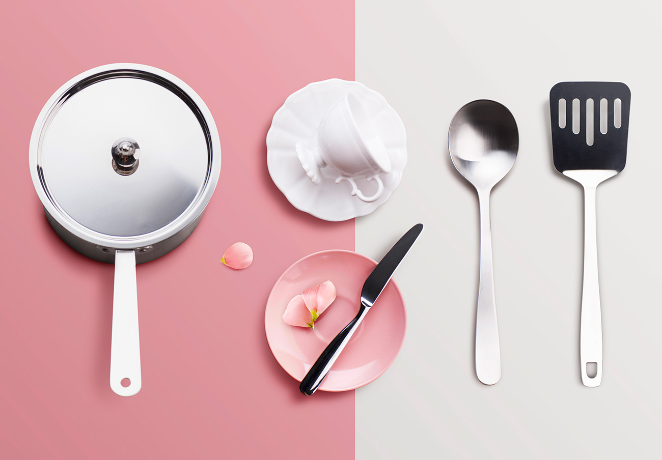 2019年最新粉红色品牌VI场景海报设计元素【厨房用品】