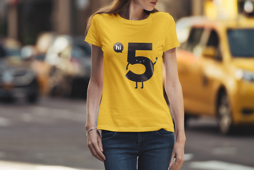 女性T恤贴图展示模版 Female T-Shirt Mock