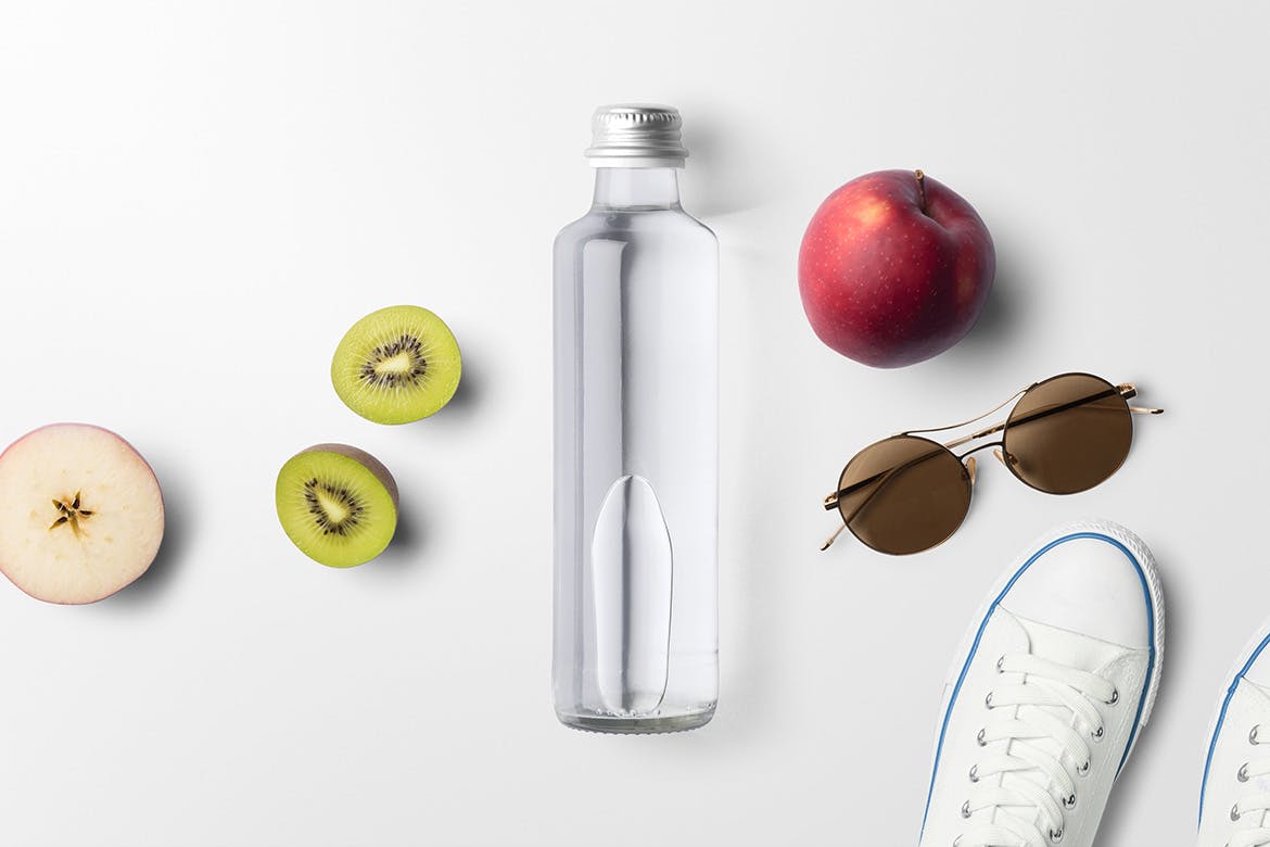 玻璃水瓶包装模型顶部和正面视图Water Bottle Mo