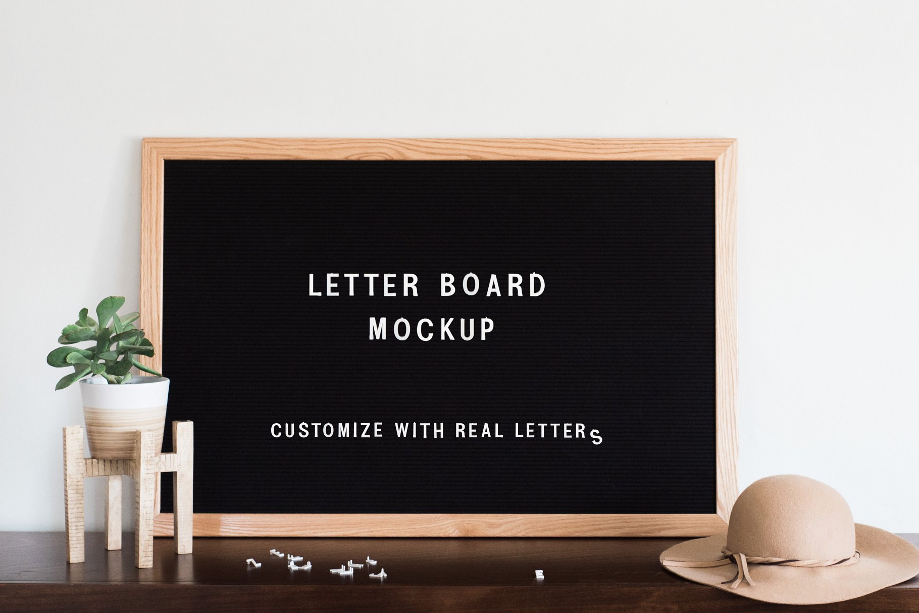 家用留言板木框黑板样机模板 Felt Letter Boar