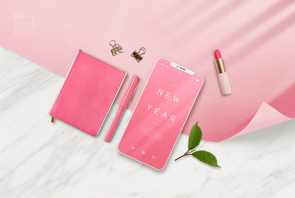 粉色风格可爱精美立体手机贴图样机模板18111