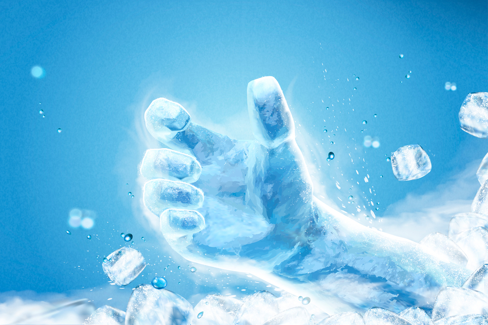 夏季冰霜结冰的手冷藏冷冻生鲜海报