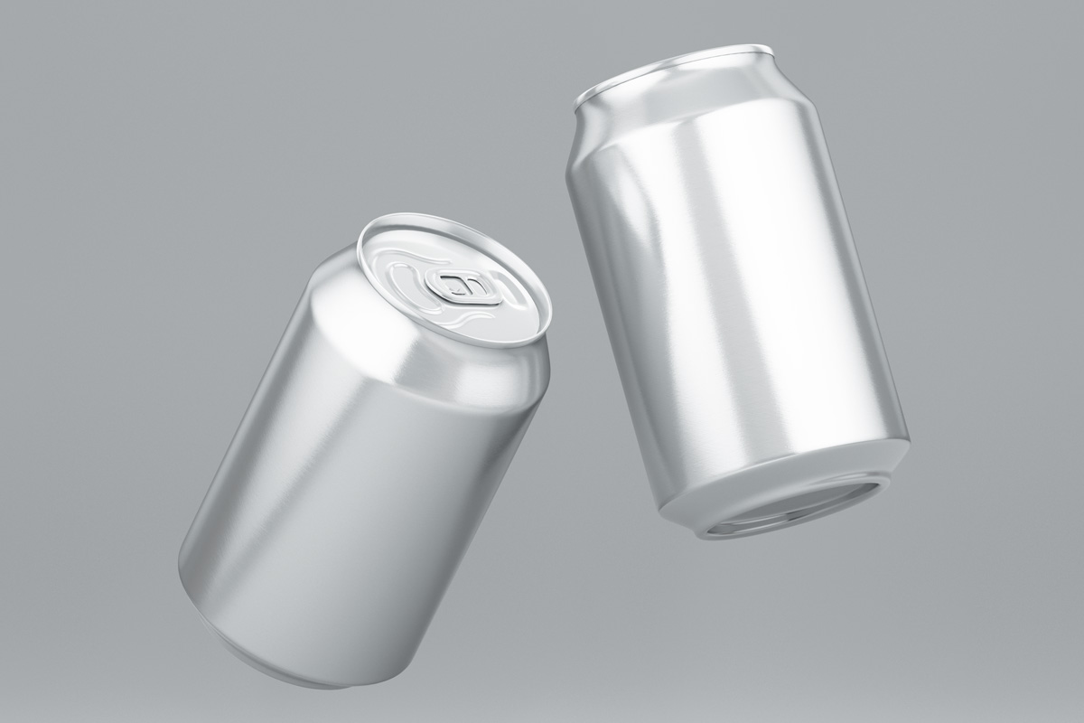 漂浮的易拉罐样机 Gravity Psd Soda Can