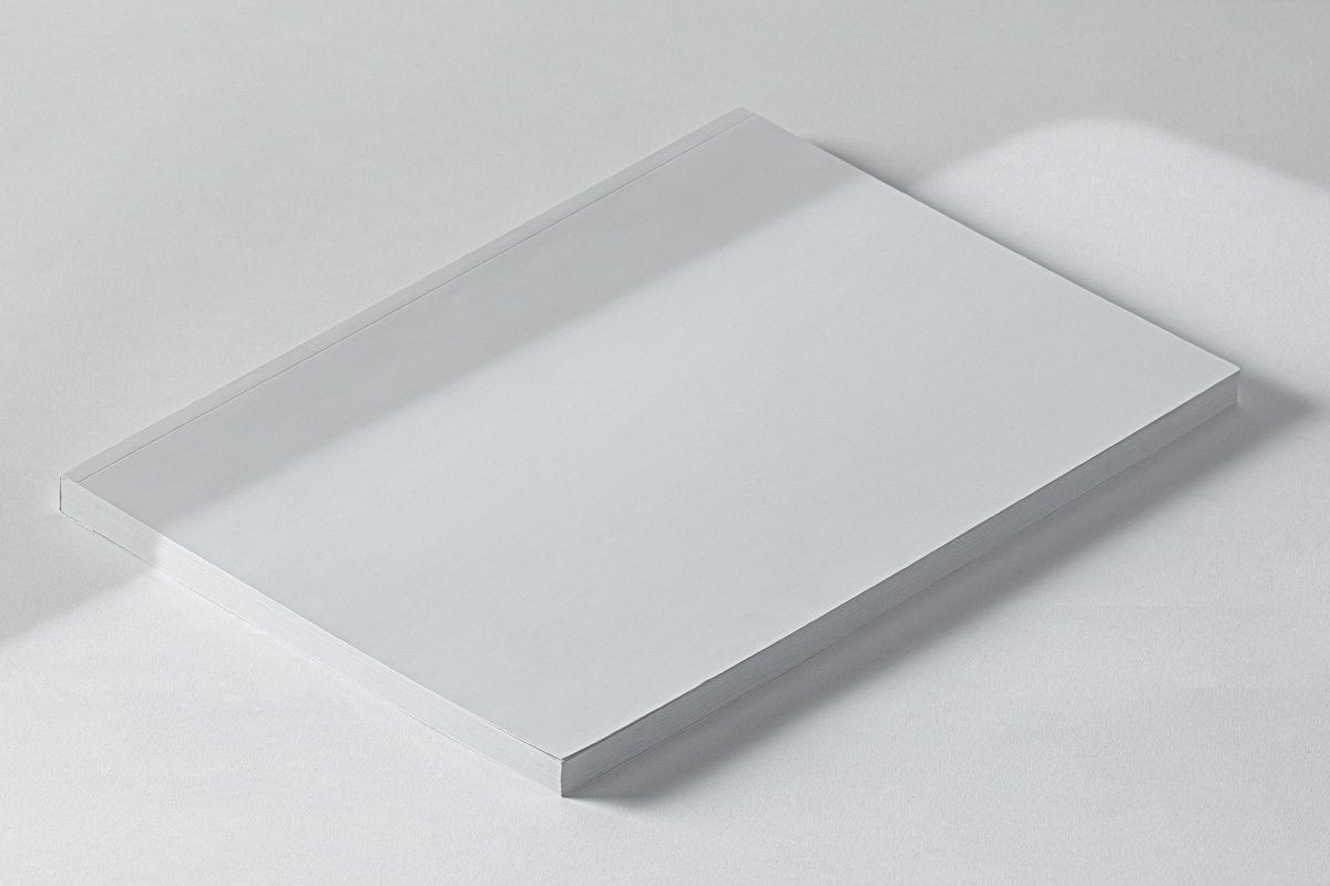A4标准杂志书籍封面设计提案样机PSD模板 A4 Stand