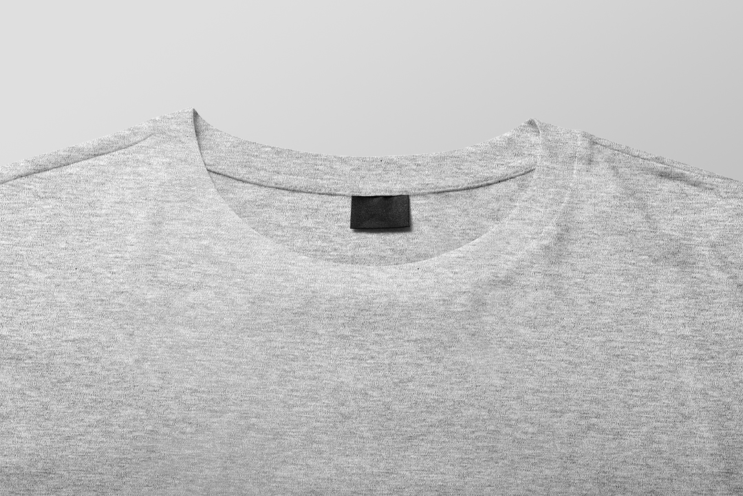 T恤标签衣服领标品牌标设计展示样机提案PSD模板 T-shi