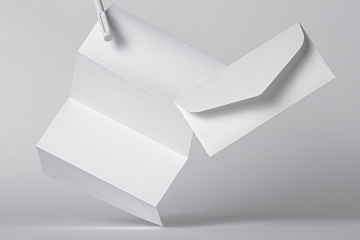 悬空的信封信纸品牌VI设计提案样机PSD模板 Letter