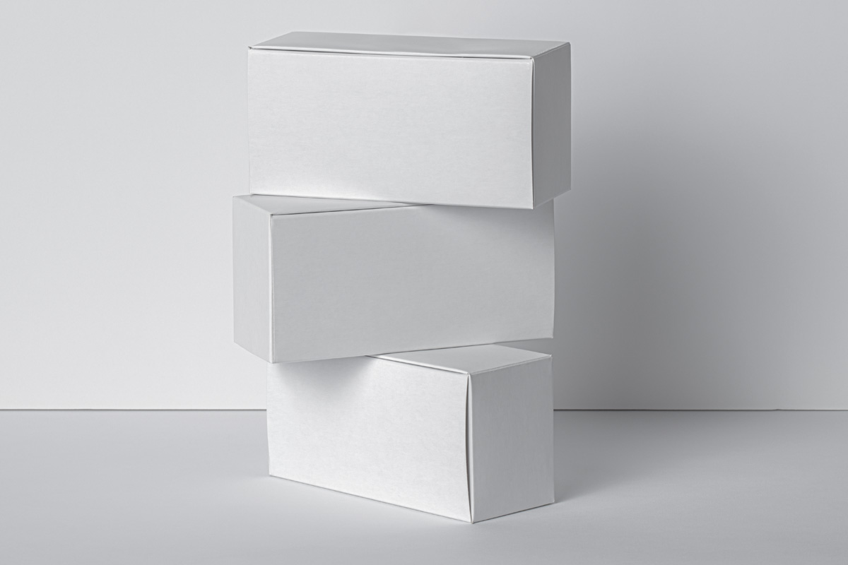 堆叠的瓦楞纸箱快递箱包装盒设计样机PSD模板 Stacked