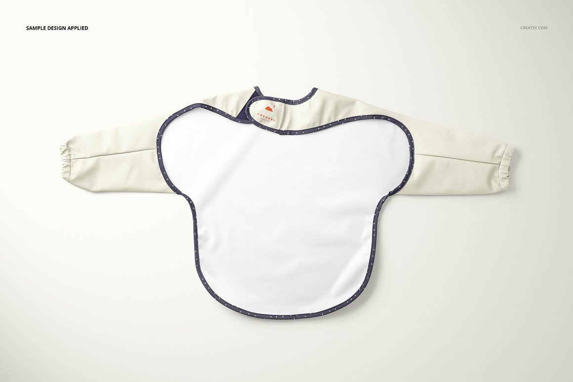 婴儿围兜饭兜图案母婴品牌设计提案样机PSD模板 Baby S