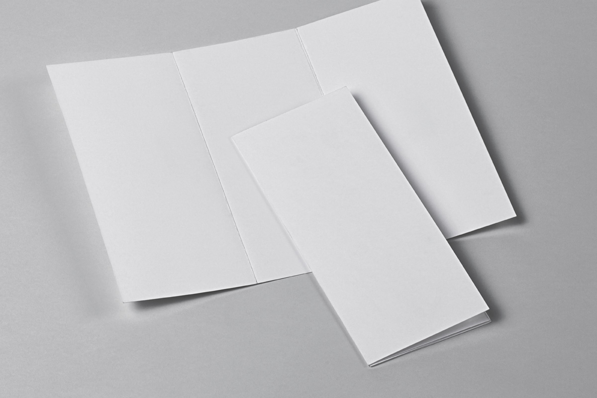 优雅的三折页宣传单设计贴图展示样机模板 Tri Fold P