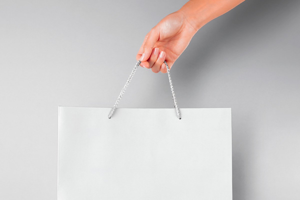 手提购物袋纸袋品牌包装设计提案样机模板 Hand Holdi